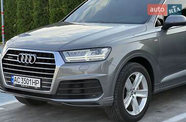 Внедорожник / Кроссовер Audi Q7 2016 в 