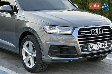 Внедорожник / Кроссовер Audi Q7 2016 в 