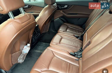 Внедорожник / Кроссовер Audi Q7 2016 в 