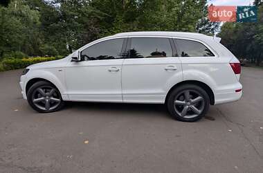 Позашляховик / Кросовер Audi Q7 2011 в 