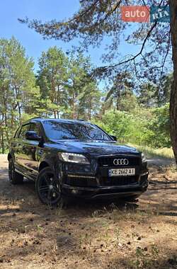 Позашляховик / Кросовер Audi Q7 2013 в 