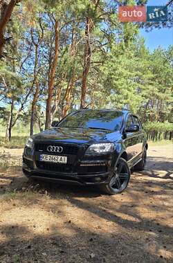 Позашляховик / Кросовер Audi Q7 2013 в 