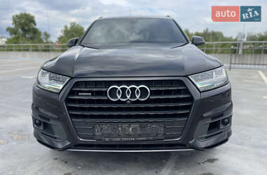 Позашляховик / Кросовер Audi Q7 2019 в 