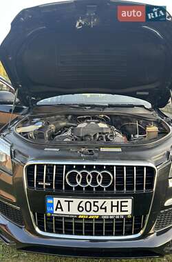 Внедорожник / Кроссовер Audi Q7 2012 в 