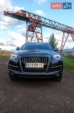 Внедорожник / Кроссовер Audi Q7 2013 в 