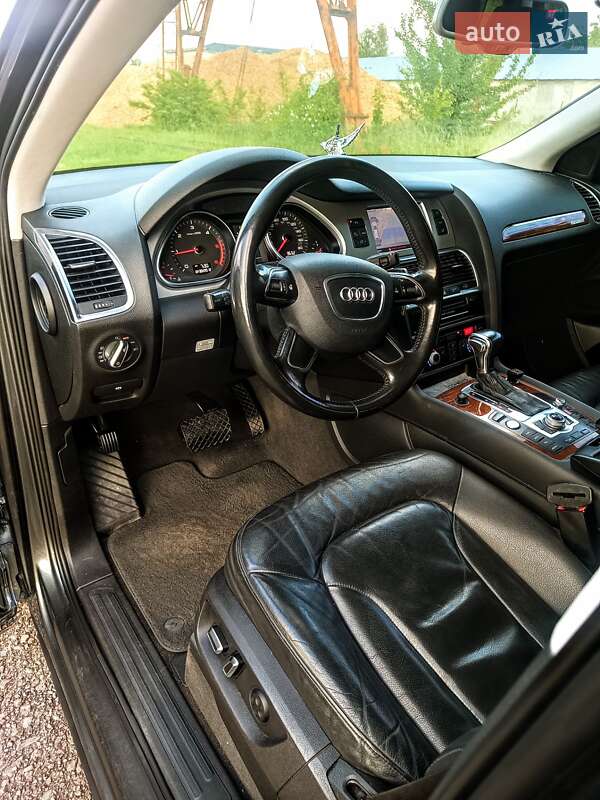 Позашляховик / Кросовер Audi Q7 2013 в Тячеві