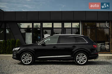 Внедорожник / Кроссовер Audi Q7 2016 в 