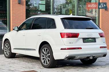 Позашляховик / Кросовер Audi Q7 2018 в 