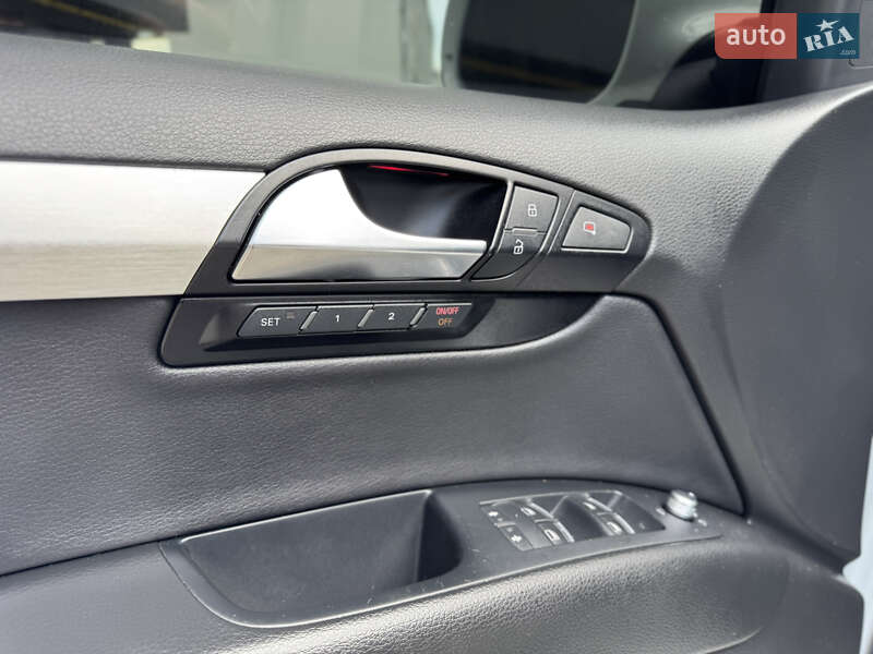 Позашляховик / Кросовер Audi Q7 2013 в Яворові