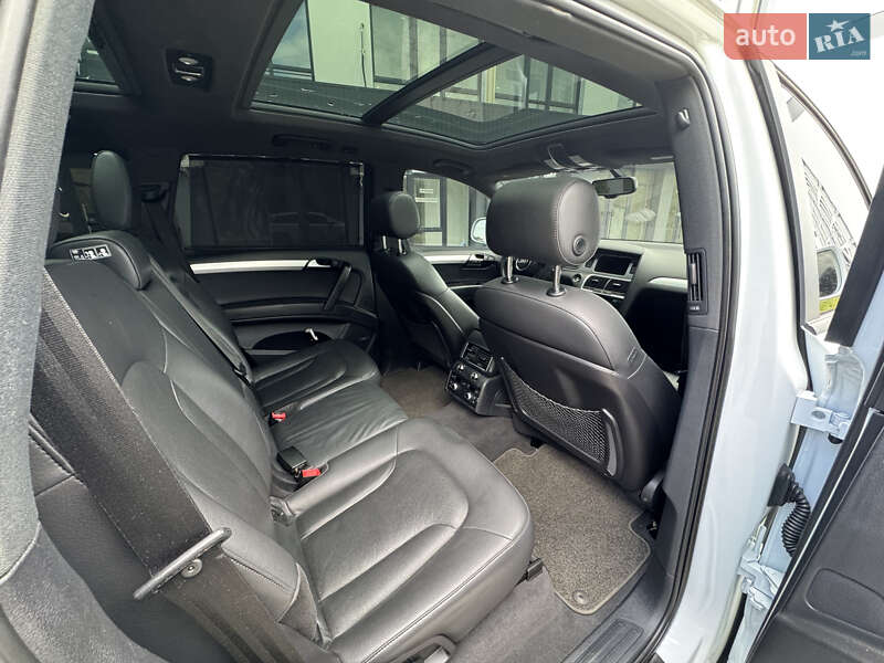 Позашляховик / Кросовер Audi Q7 2013 в Яворові
