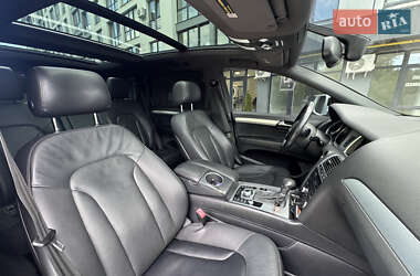 Внедорожник / Кроссовер Audi Q7 2013 в 