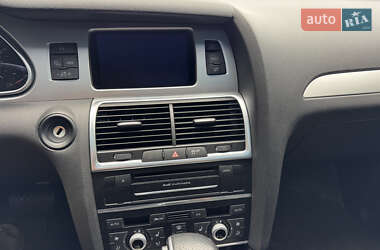 Внедорожник / Кроссовер Audi Q7 2013 в 