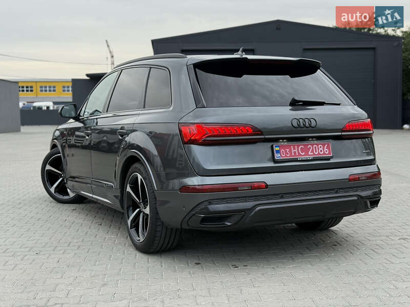 Внедорожник / Кроссовер Audi Q7 2020 в Ровно