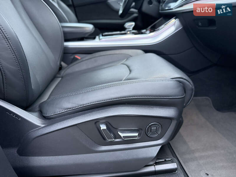 Внедорожник / Кроссовер Audi Q7 2020 в Ровно