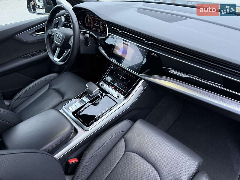 Внедорожник / Кроссовер Audi Q7 2020 в Ровно