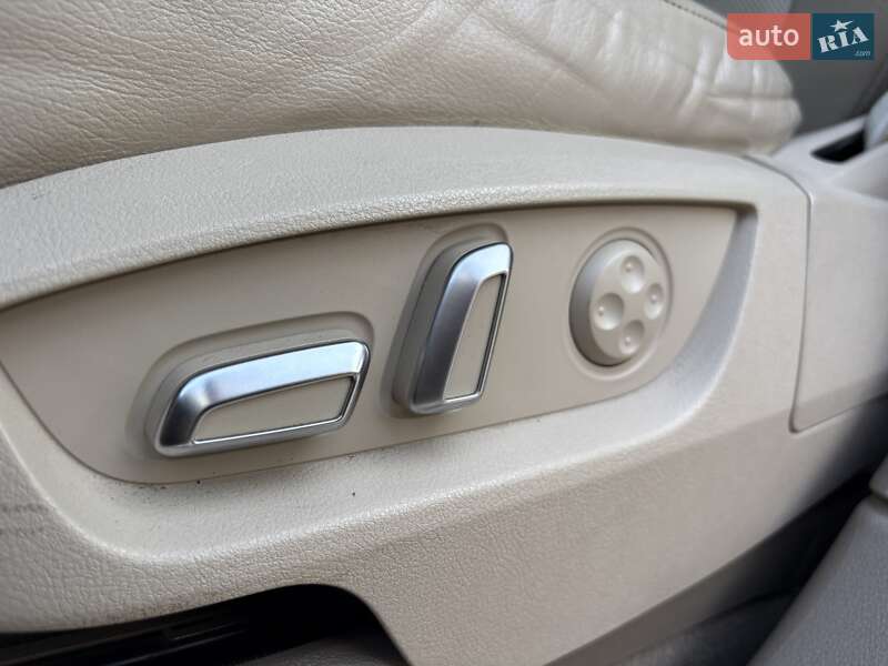 Внедорожник / Кроссовер Audi Q7 2011 в Одессе