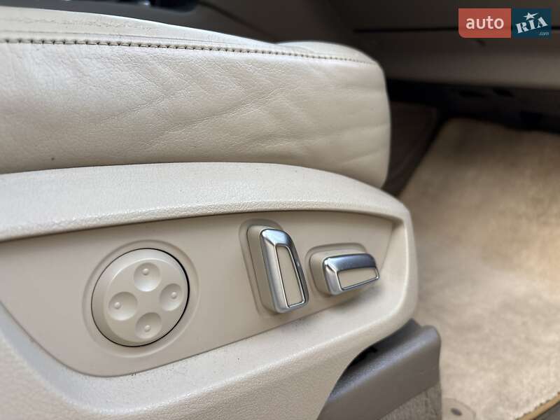 Внедорожник / Кроссовер Audi Q7 2011 в Одессе