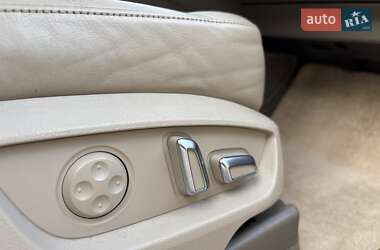 Внедорожник / Кроссовер Audi Q7 2011 в 