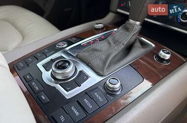 Внедорожник / Кроссовер Audi Q7 2011 в 