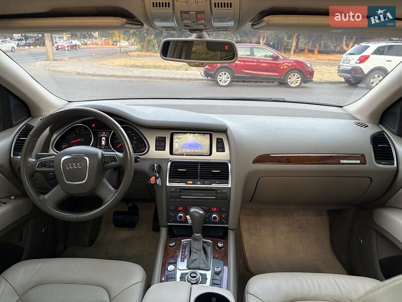 Внедорожник / Кроссовер Audi Q7 2011 в Одессе