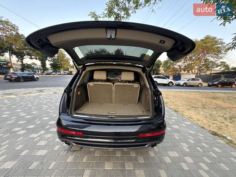 Внедорожник / Кроссовер Audi Q7 2011 в Одессе
