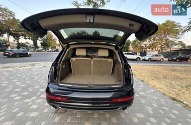Внедорожник / Кроссовер Audi Q7 2011 в 