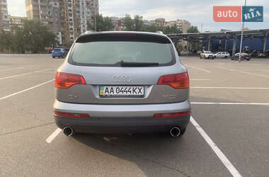 Внедорожник / Кроссовер Audi Q7 2007 в 
