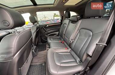 Внедорожник / Кроссовер Audi Q7 2015 в 