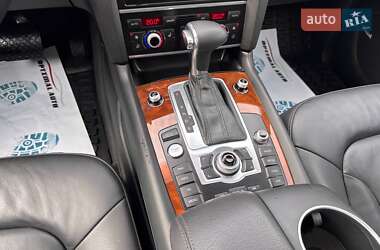 Внедорожник / Кроссовер Audi Q7 2015 в 