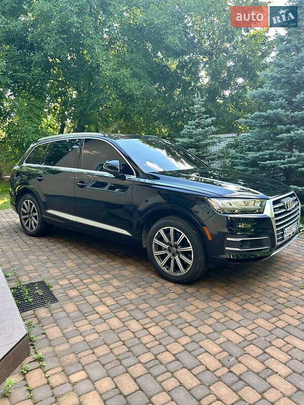 Внедорожник / Кроссовер Audi Q7 2017 в Киеве
