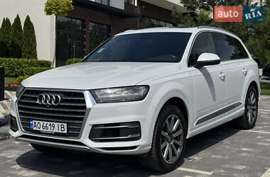 Позашляховик / Кросовер Audi Q7 2017 в 