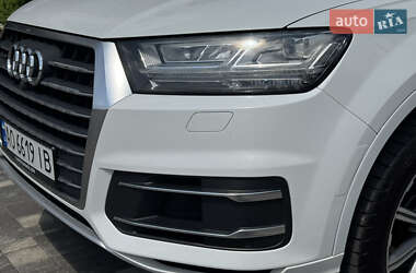 Позашляховик / Кросовер Audi Q7 2017 в 