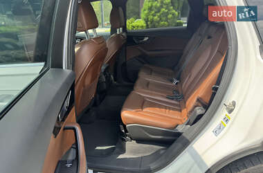 Позашляховик / Кросовер Audi Q7 2017 в 