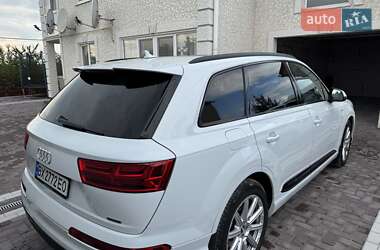 Внедорожник / Кроссовер Audi Q7 2016 в 