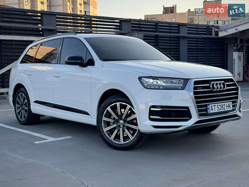Внедорожник / Кроссовер Audi Q7 2016 в Киеве