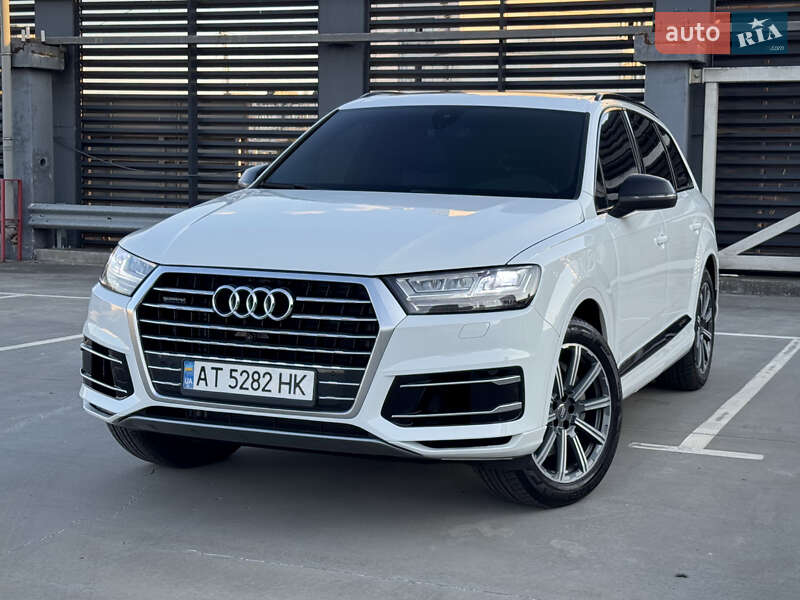 Внедорожник / Кроссовер Audi Q7 2016 в Киеве