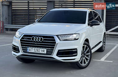 Позашляховик / Кросовер Audi Q7 2016 в 