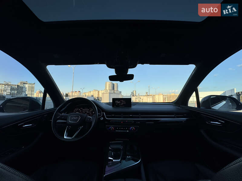 Внедорожник / Кроссовер Audi Q7 2016 в Киеве