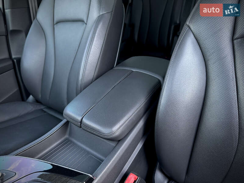 Внедорожник / Кроссовер Audi Q7 2016 в Киеве