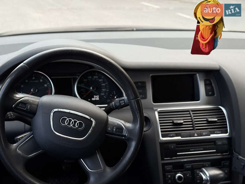 Позашляховик / Кросовер Audi Q7 2012 в Тернополі