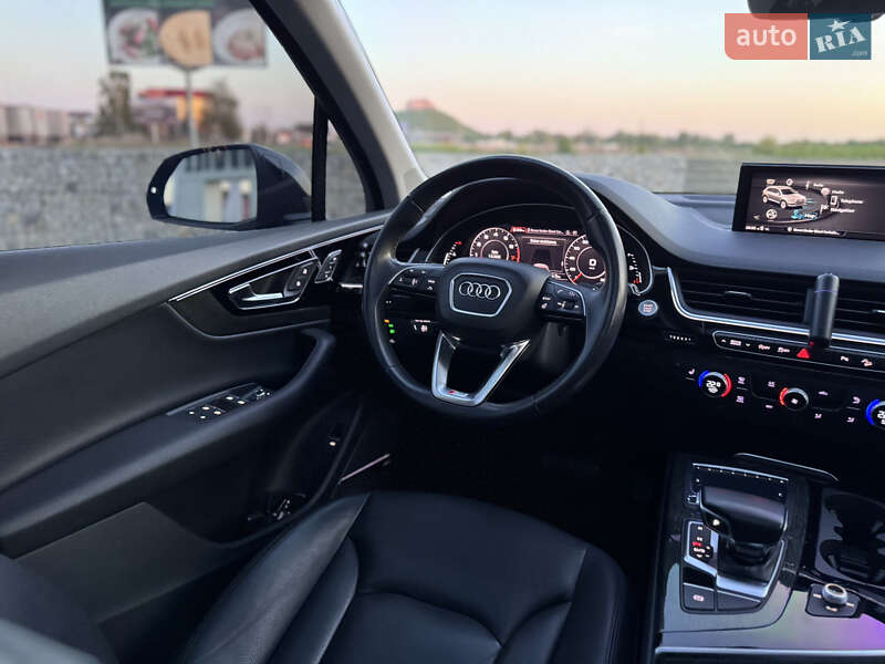Позашляховик / Кросовер Audi Q7 2018 в Мукачевому