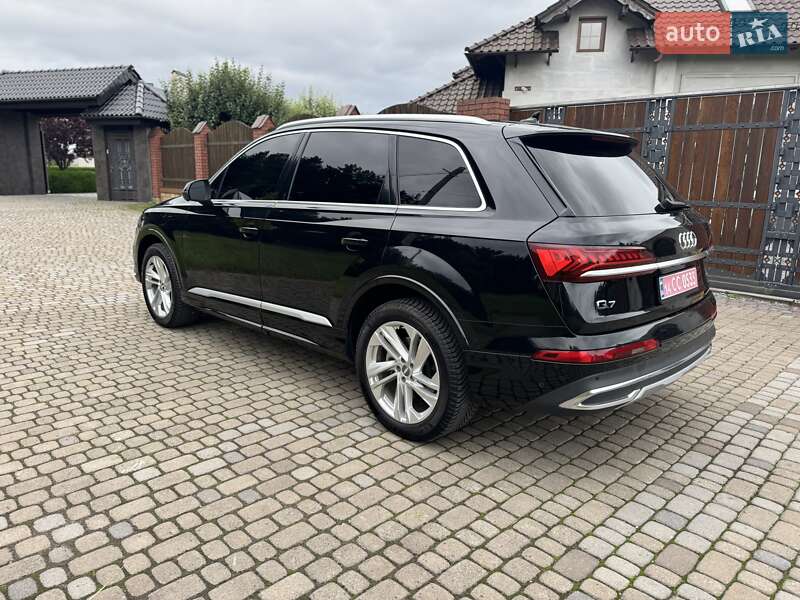 Позашляховик / Кросовер Audi Q7 2020 в Львові