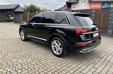 Внедорожник / Кроссовер Audi Q7 2020 в 