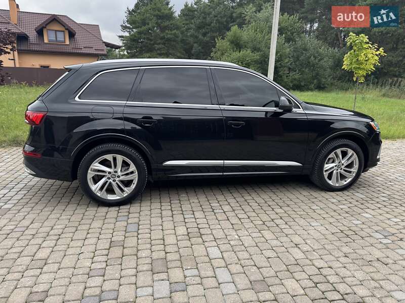 Позашляховик / Кросовер Audi Q7 2020 в Львові