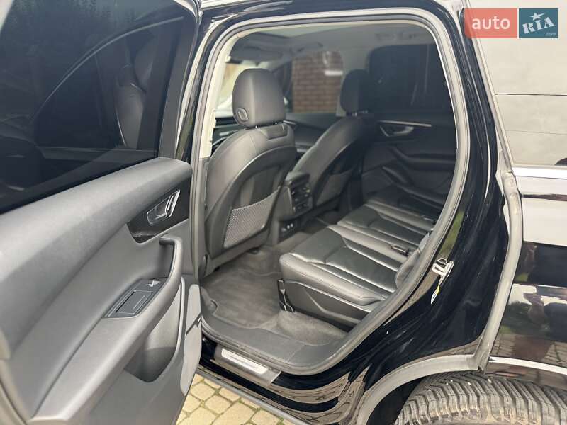 Позашляховик / Кросовер Audi Q7 2020 в Львові
