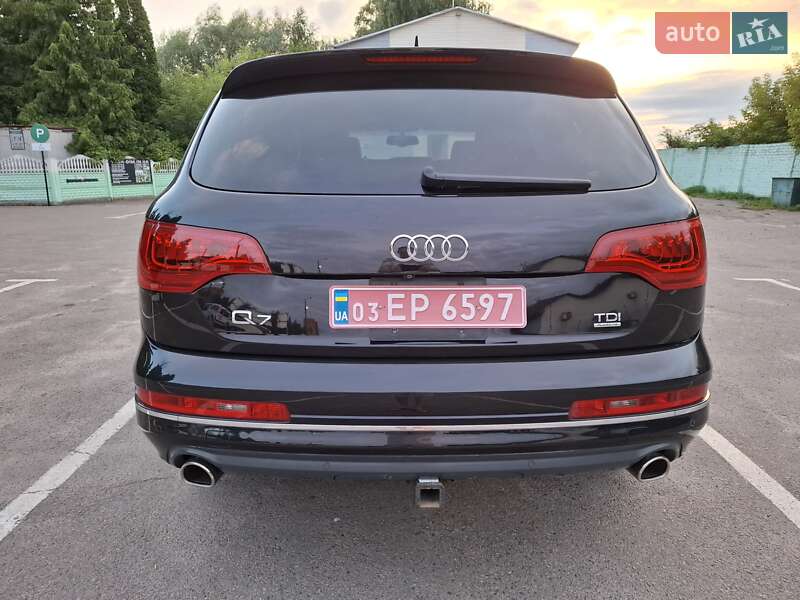 Позашляховик / Кросовер Audi Q7 2014 в Дубні