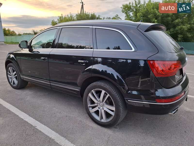 Позашляховик / Кросовер Audi Q7 2014 в Дубні