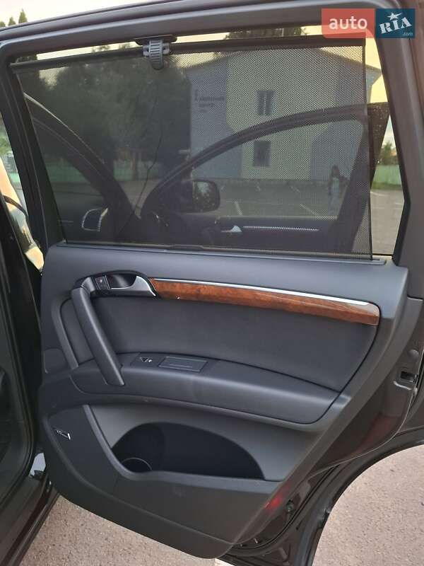 Позашляховик / Кросовер Audi Q7 2014 в Дубні