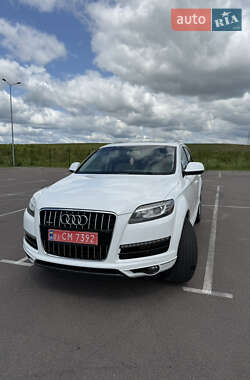 Позашляховик / Кросовер Audi Q7 2010 в 
