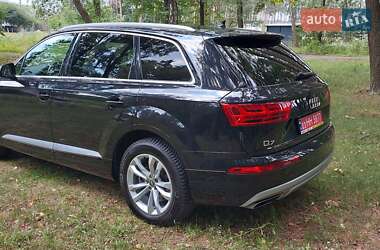 Внедорожник / Кроссовер Audi Q7 2019 в 
